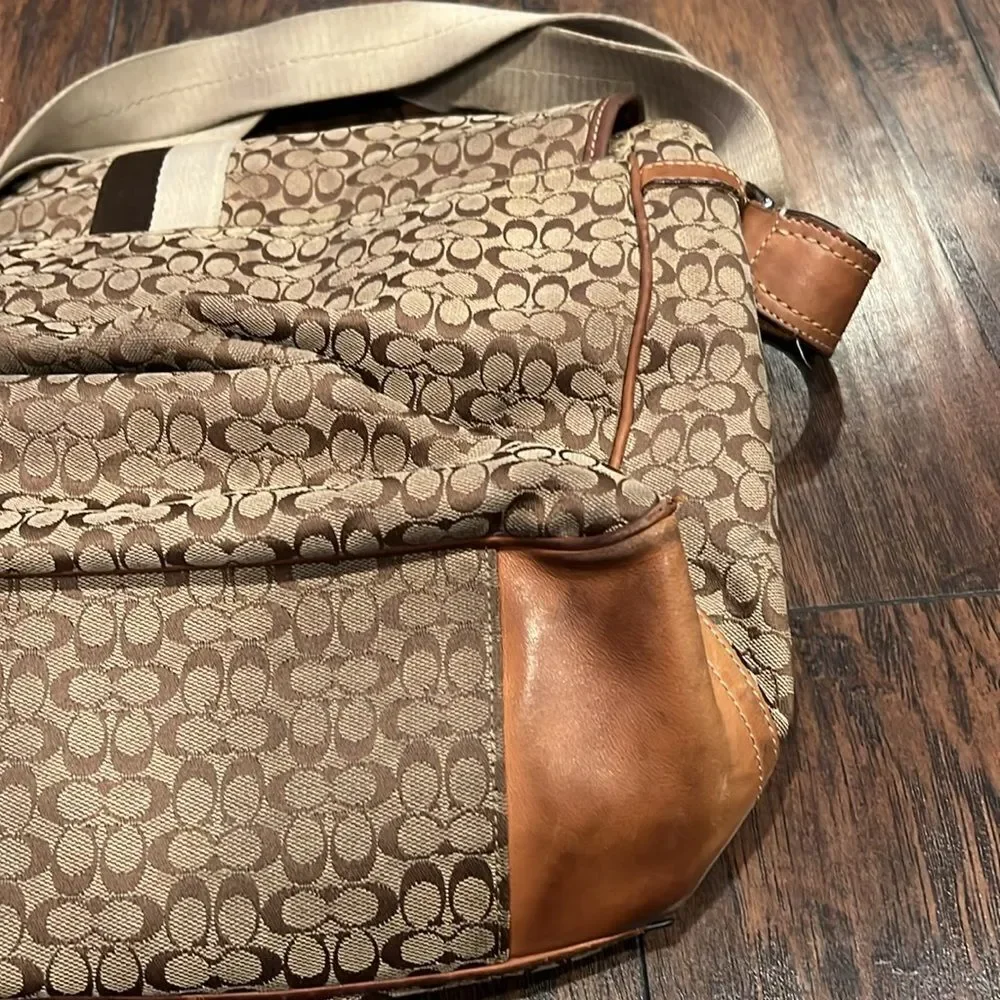 Coach Voyage Signature Messenger Bag in GUC signature jacquard fabric